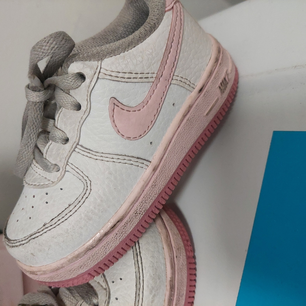 Nike Kids White and Pink Sneakers